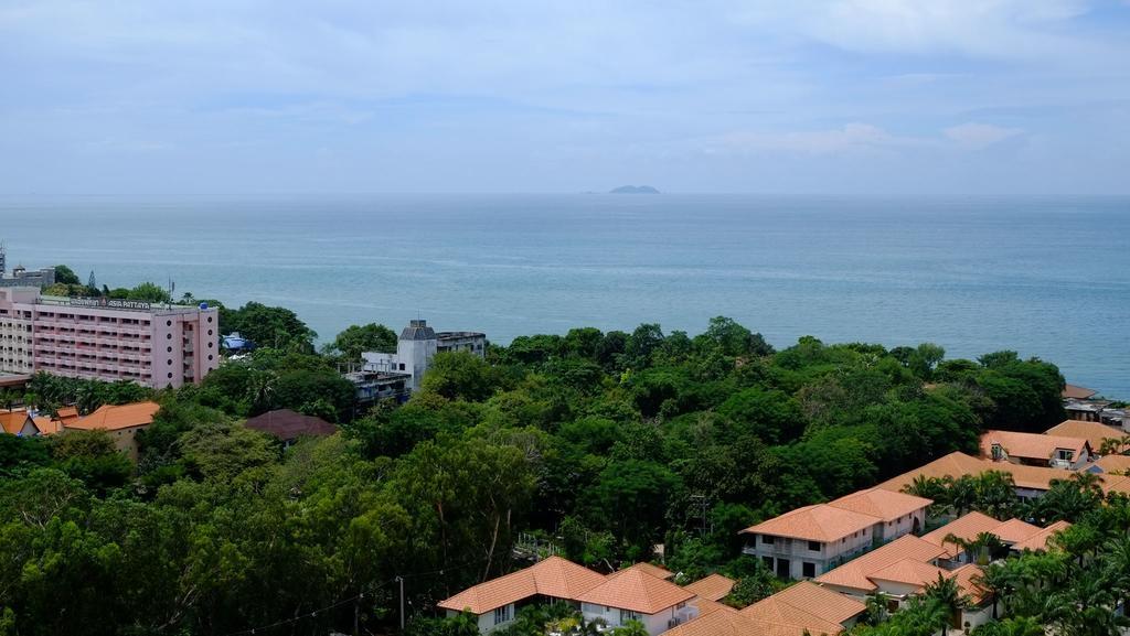 Peak Tower In Phatumnak Pattaya Eksteriør bilde